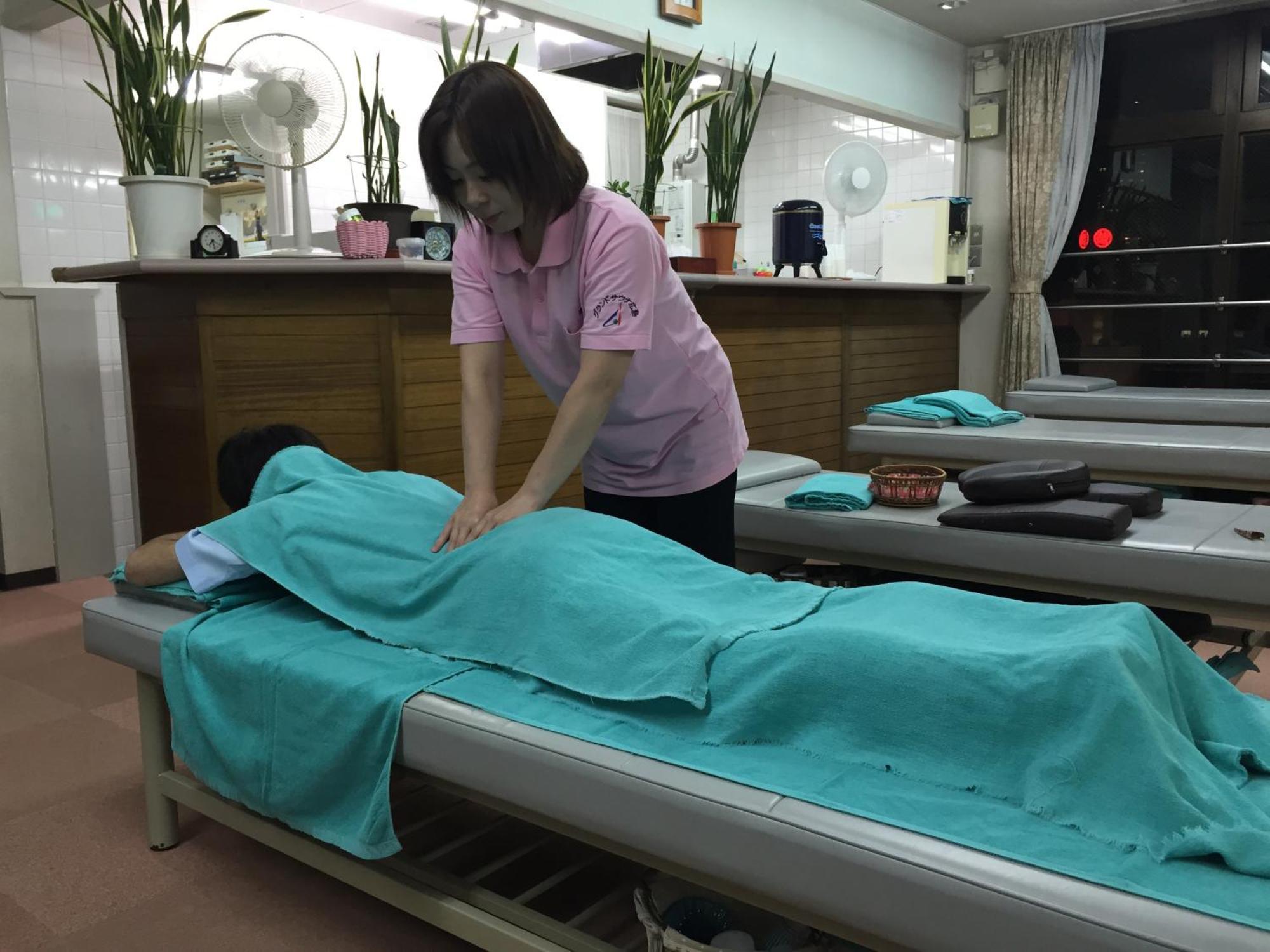 Capsule&Spa Grand Sauna Hiroshima Buitenkant foto